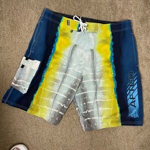 AFTCO Board Shorts Mens 38 Blue Yellow Mahi Mahi Fish Skin Coastal Fishing